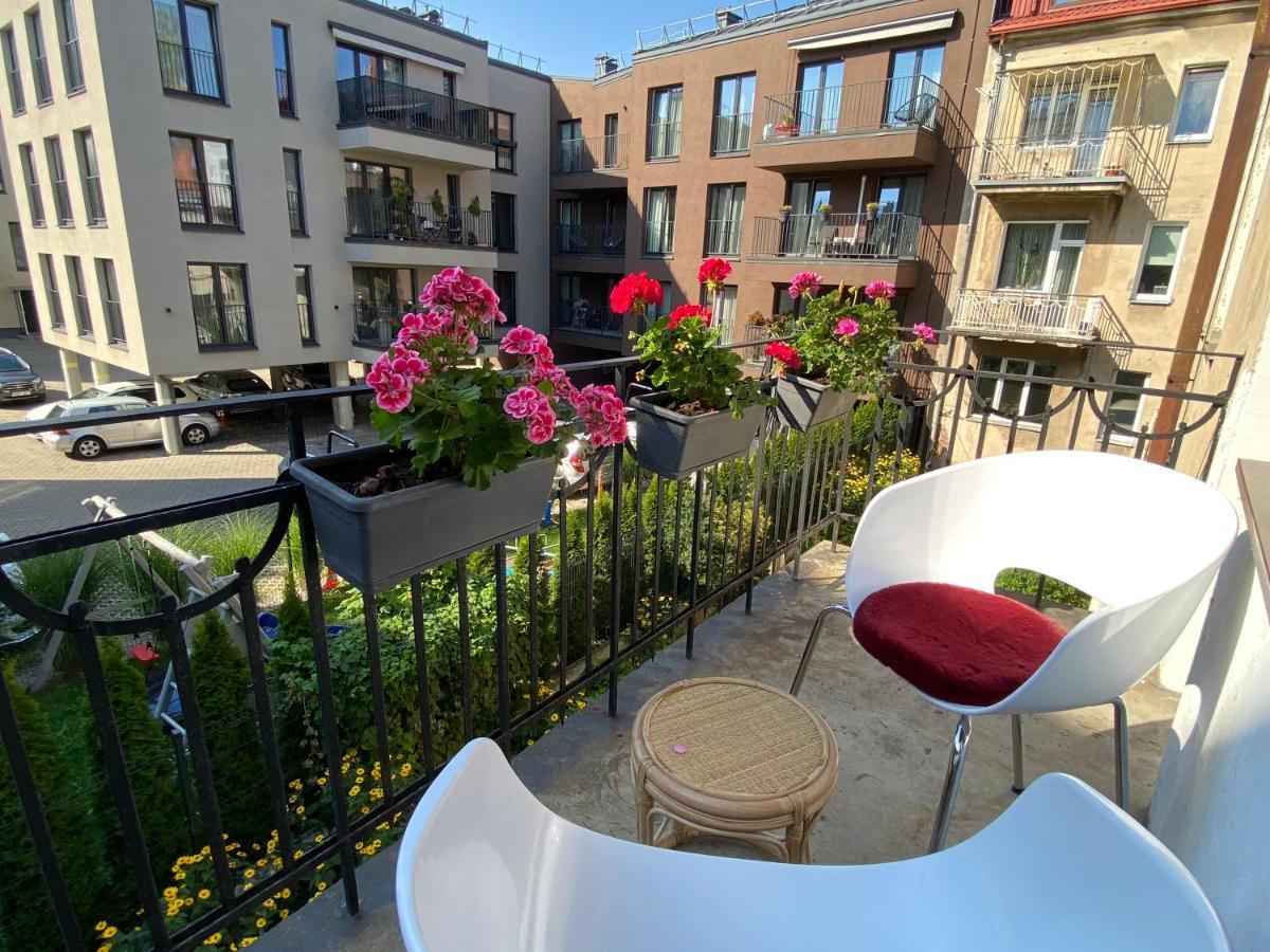 2 Min To Island! Spacious Family-sized Old Town Huoneisto *