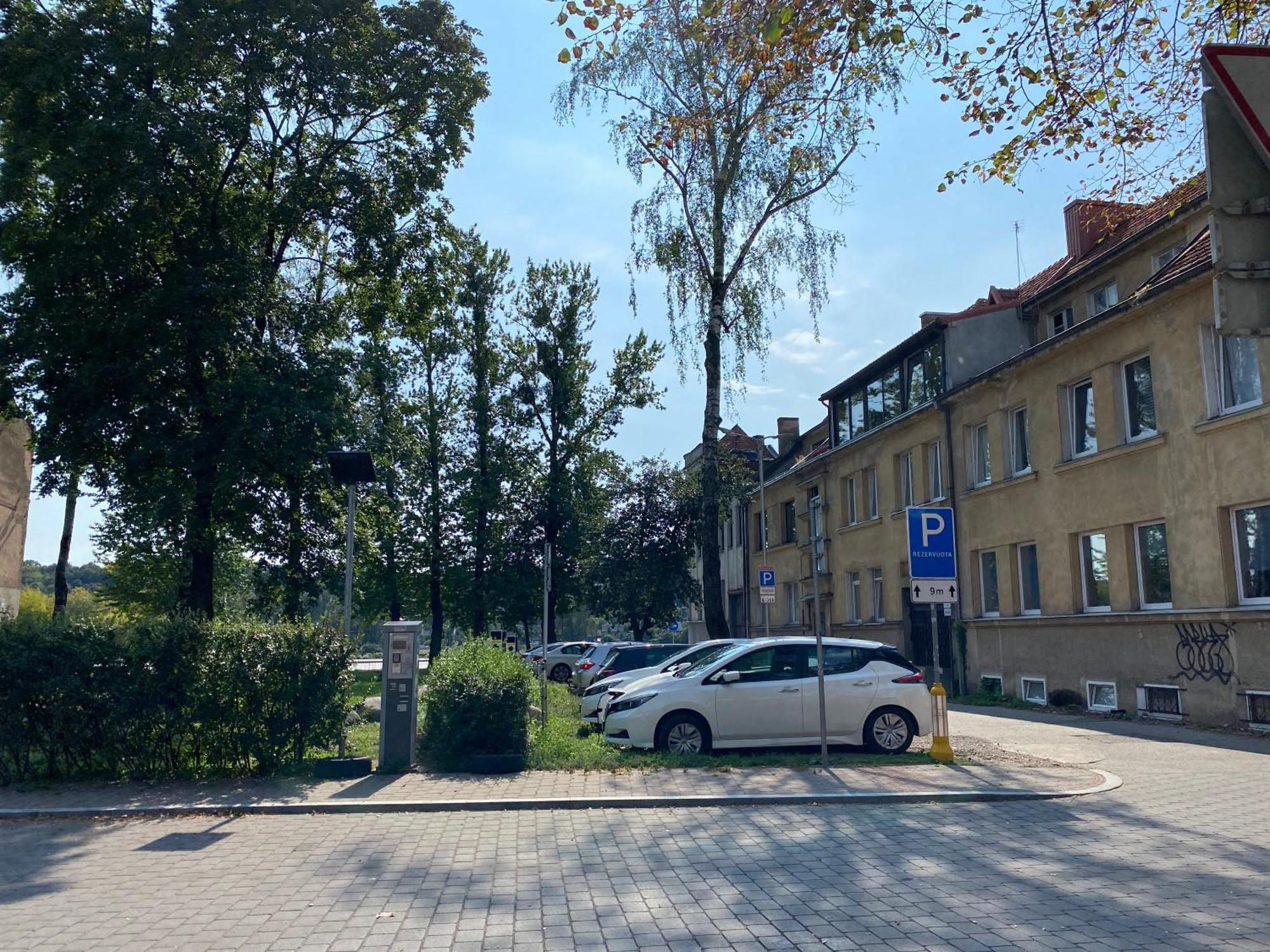 2 Min To Island! Spacious Family-sized Old Town * Kaunas
