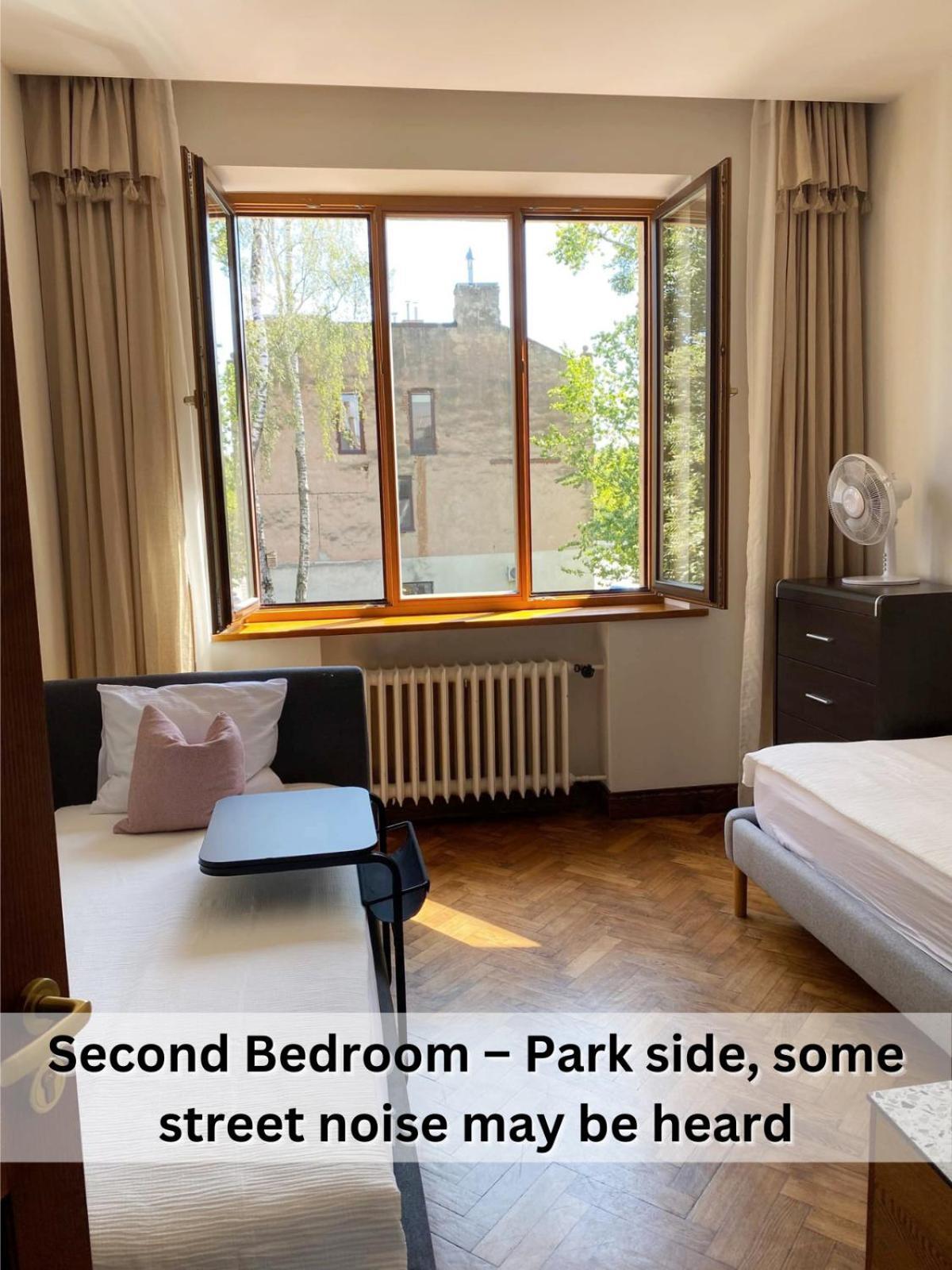 Huoneisto 2 Min To Island! Spacious Family-sized Old Town Kaunas