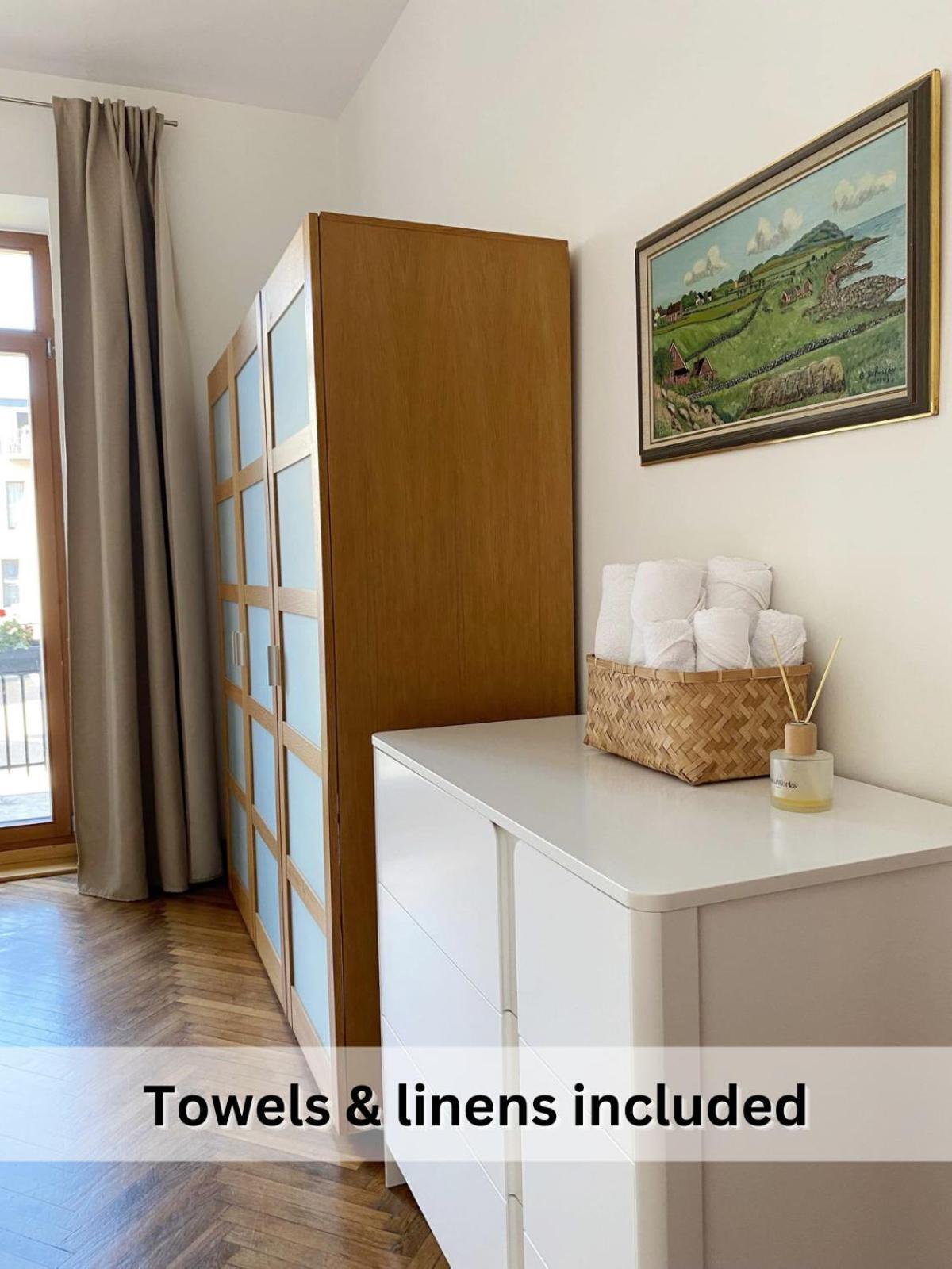 Huoneisto 2 Min To Island! Spacious Family-sized Old Town Kaunas